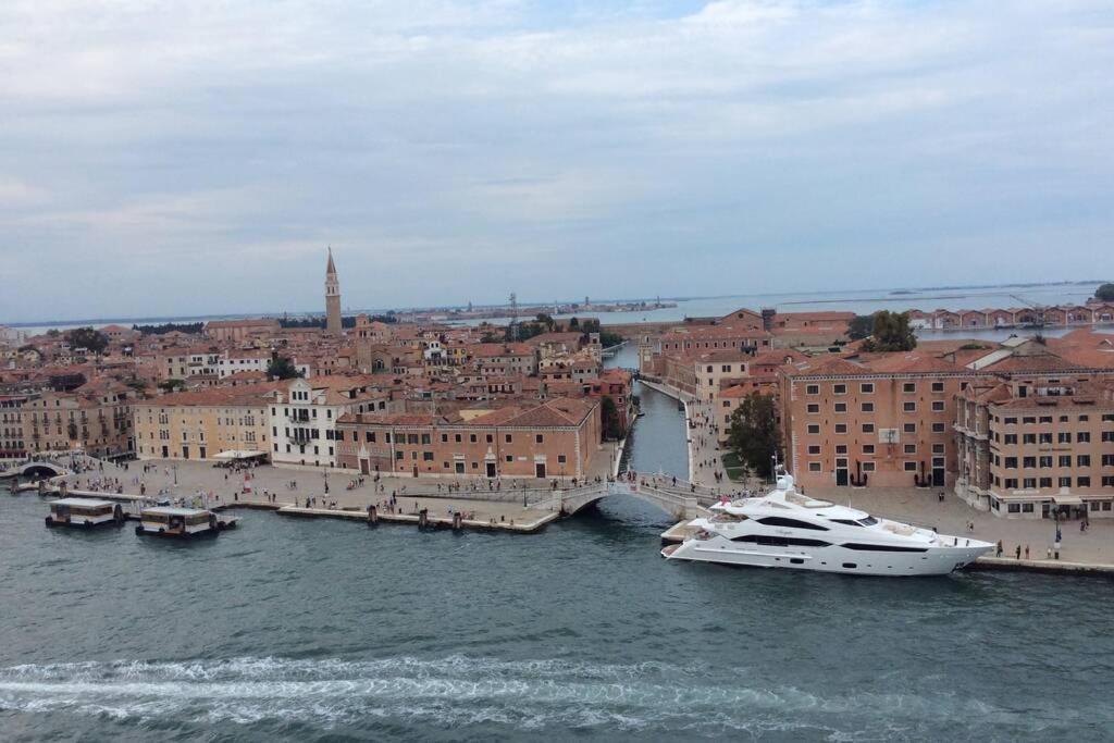 Ca' Canal View Apartamento *